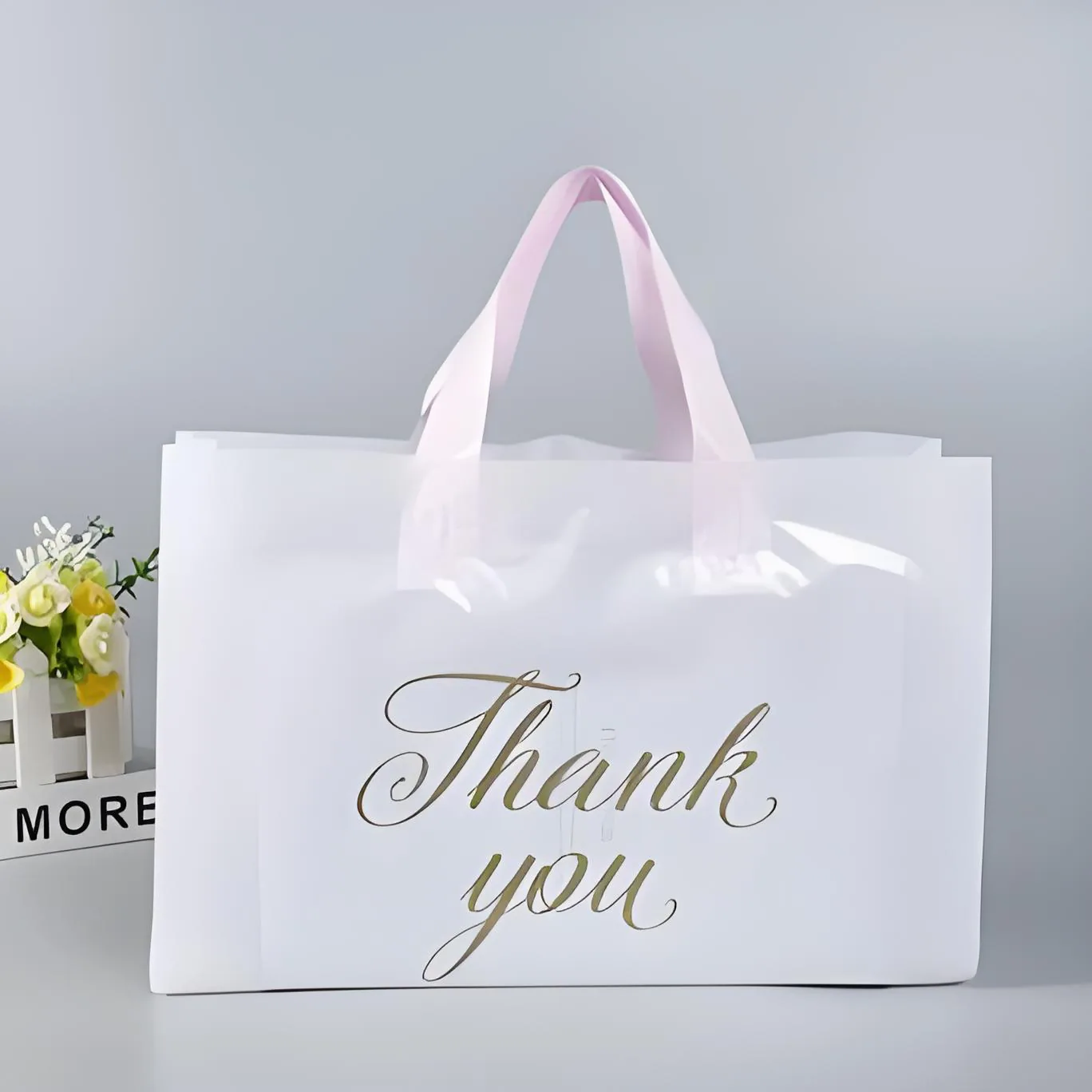 Ads Soft Loop Handle Side Gusset Bags Customized Size Printing Logo Shape Recyclable PE Material Retail Shopping