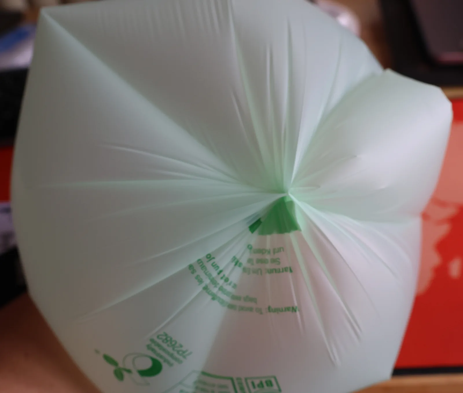 Compostable Biodegradable PLA+PBAT Star Seal Heat Seal Core-less Flat Trash Bags Garbage Bag on Roll