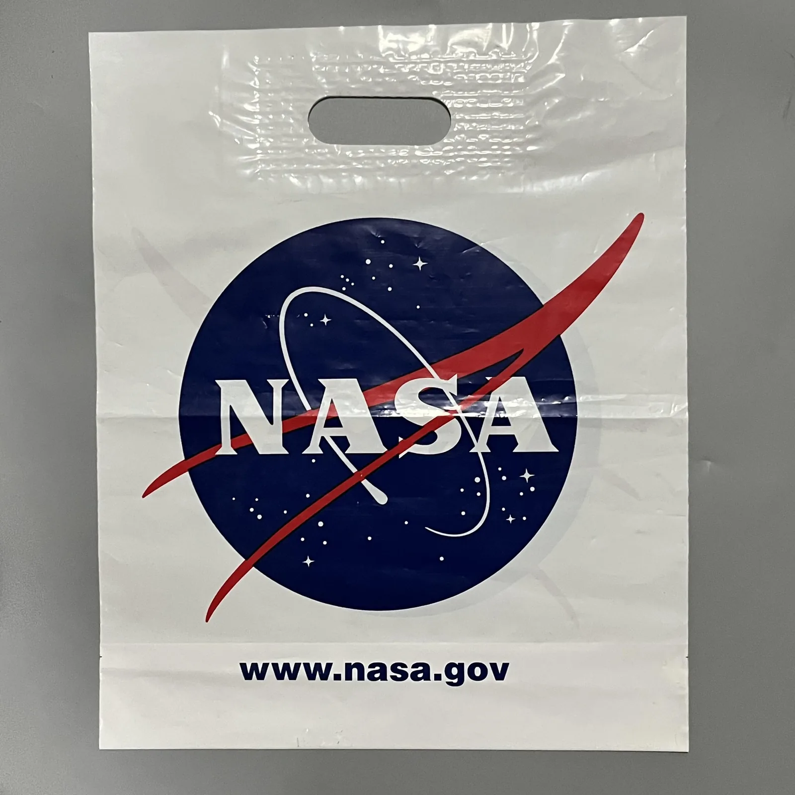 Custom Printed Reinforced Patch Handle Plastic Shopping Bags Heavy Duty Retail Carrier Bags with Die Cut Handle