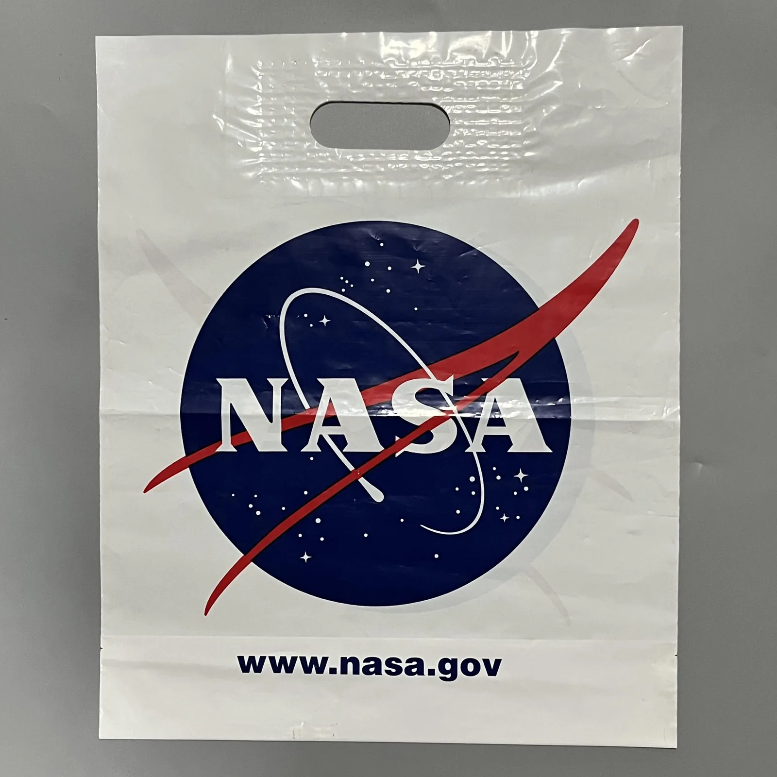 Custom Printed Reinforced Patch Handle Plastic Shopping Bags Heavy Duty Retail Carrier Bags with Die Cut Handle
