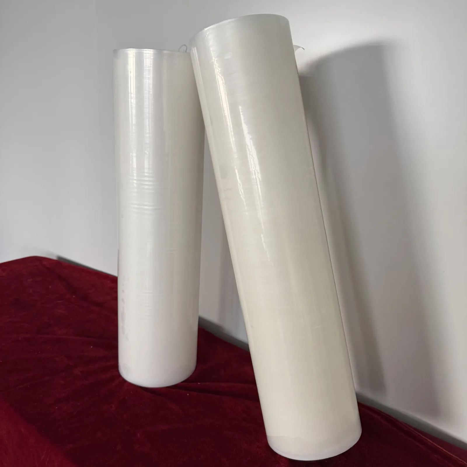 Customized Soft Thermo Shrink Wrap Roll for Water Bottles Food PE Shrink Packing Plastic for Water Bottles Heat Shrink Film