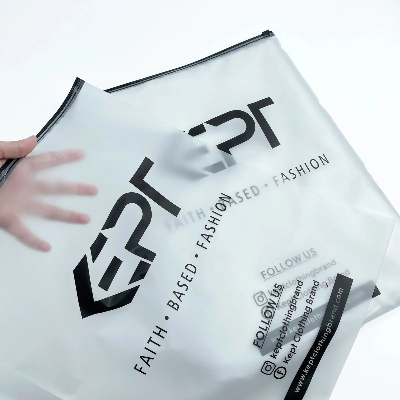 Frosted Plastic Zipper Bags Slider Lock Poly Bags with Custom Logo for Clothing Packaging Bulk