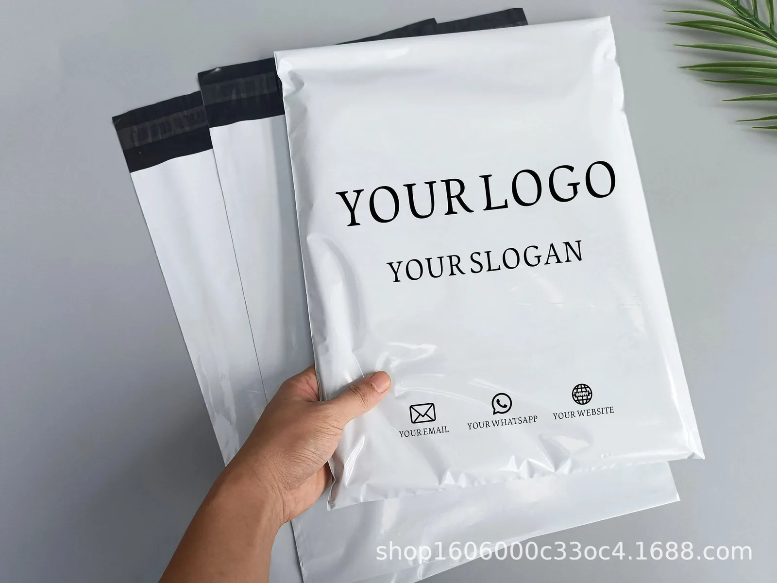 Frosted Plastic Zipper Bags Slider Lock Poly Bags with Custom Logo for Clothing Packaging Bulk