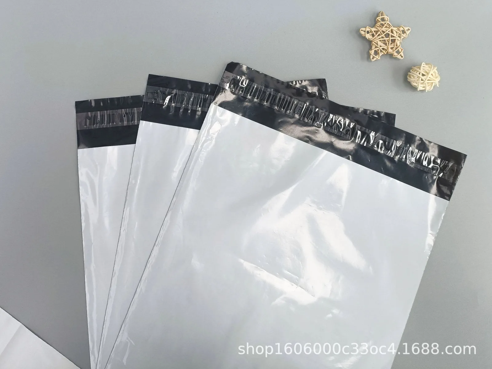 Frosted Plastic Zipper Bags Slider Lock Poly Bags with Custom Logo for Clothing Packaging Bulk