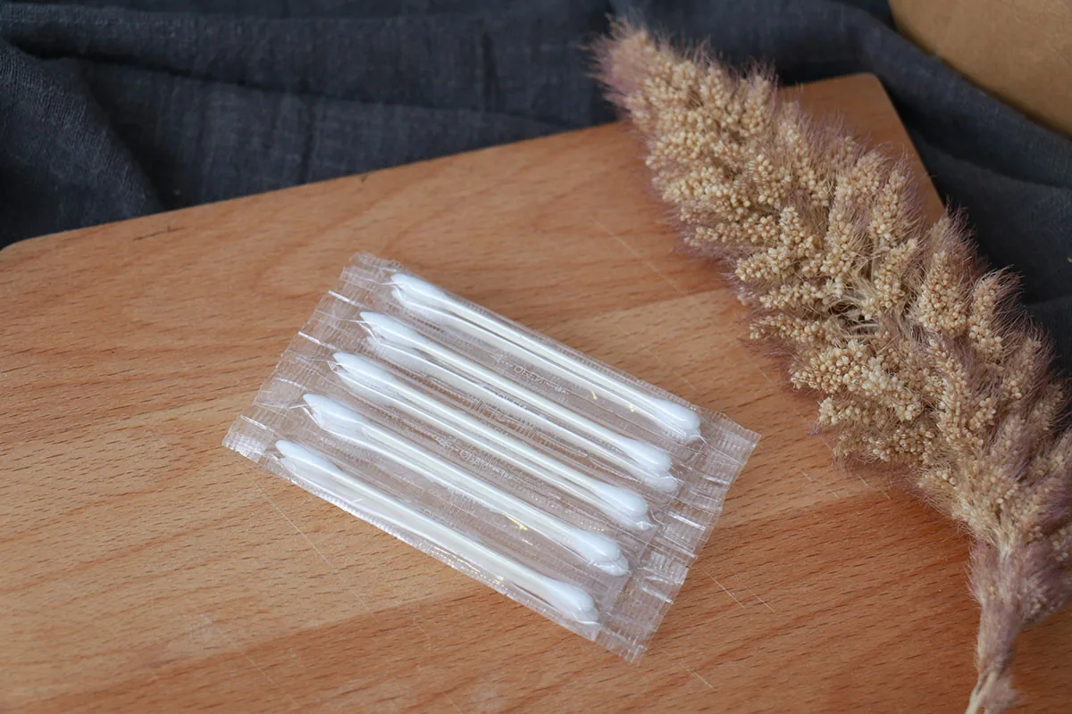 Low Price Promotion Single Packaging Ear Swab Portable Cotton Bud in Bag